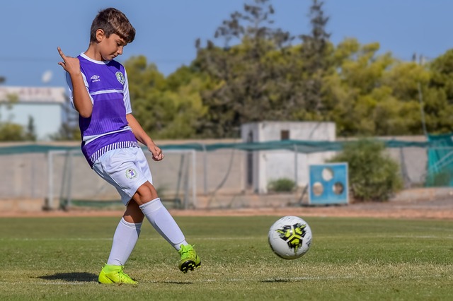 拜仁看中阿勞霍，但球員與巴薩的解約金近一億.